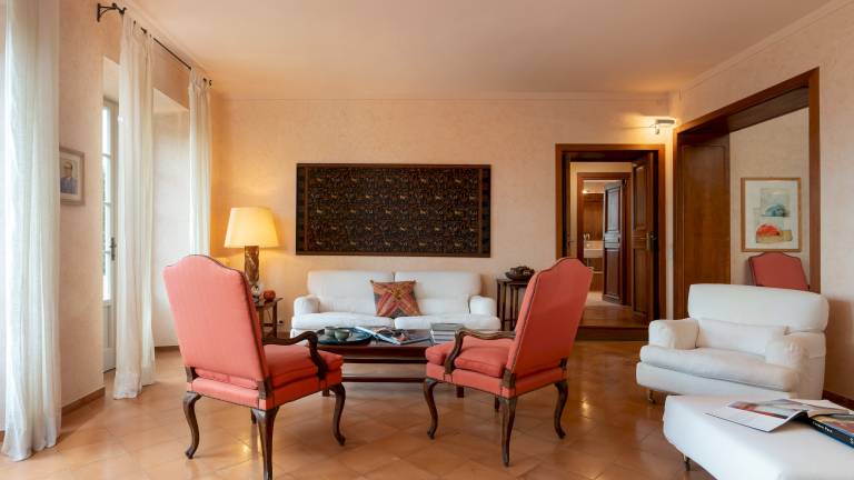 Family-friendly spacious villa with garden, terrace & private pool | Garden view | Suitable for remote work | Pet-friendly — photo 3