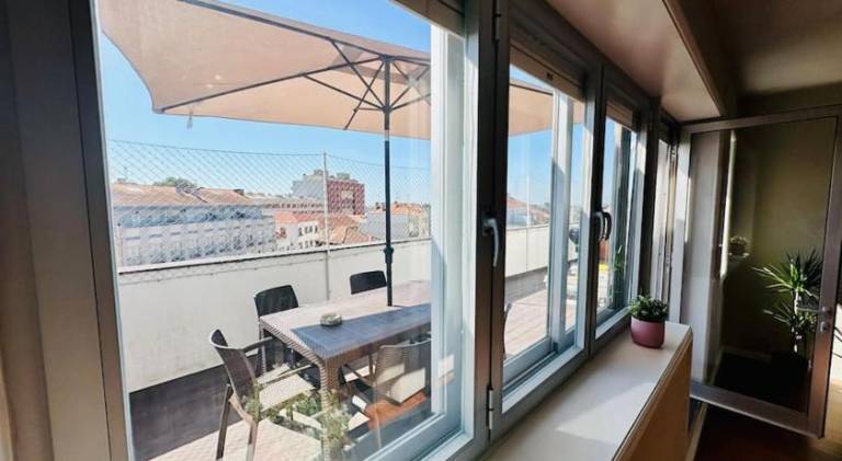 Rental apartment with patio & BBQ — photo 5