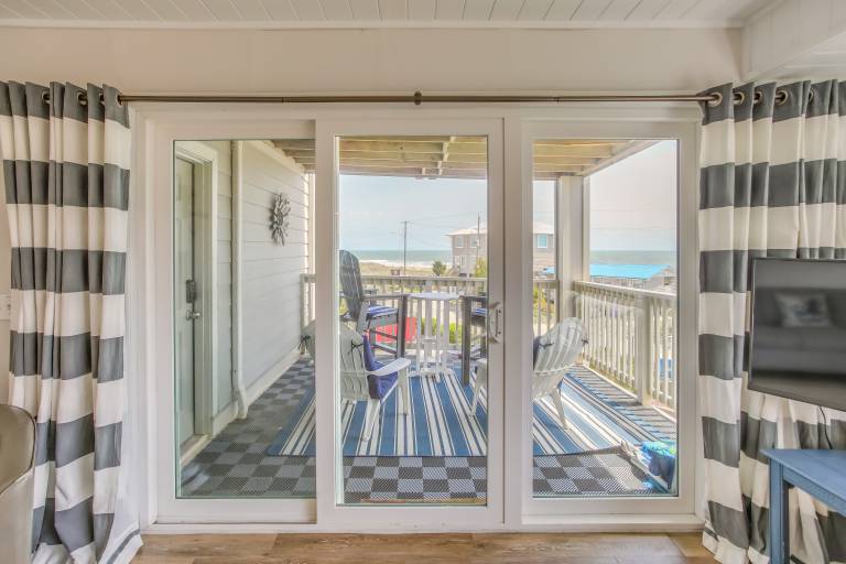 Ocean-View Balcony: Carolina Beach Condo! — photo 5