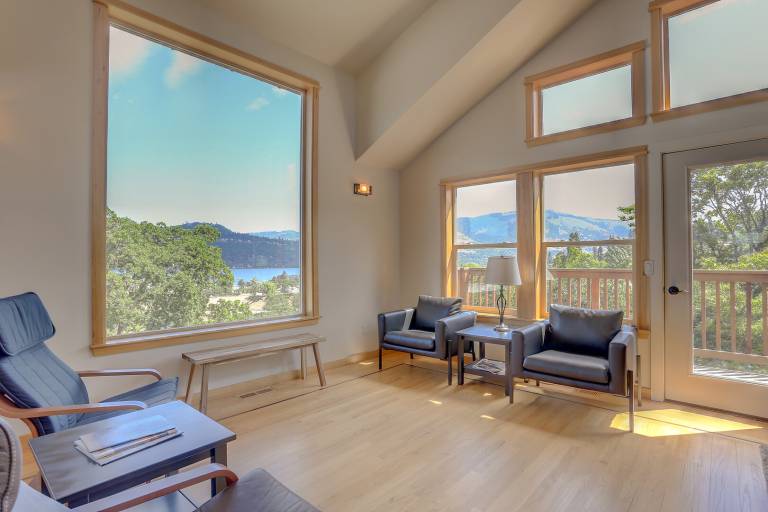 Family-oriented vacation home with patio & private pool | Pets are welcome — photo 5