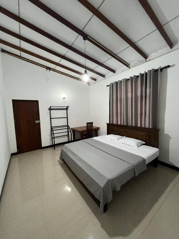 Super King Bed with Attached Bathroom Non-A/C — photo 3