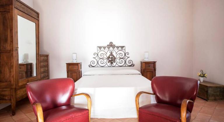 Farm with yard & patio in Riposto