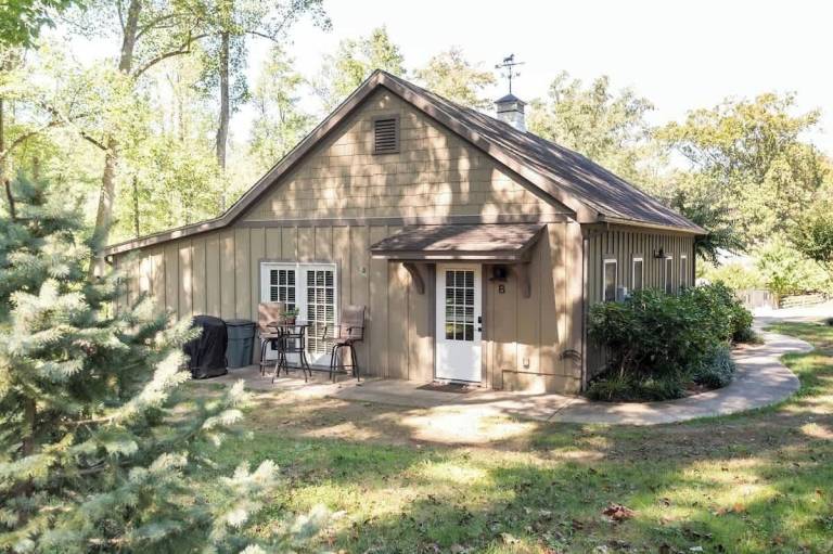 Cabin Leesburg