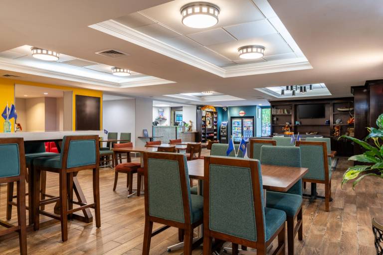 Hampton Inn Portsmouth Central — photo 4