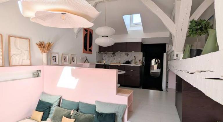 Apartment | Close to Bordeaux Cathedral | Perfect for remote work | Pets allowed in Bordeaux