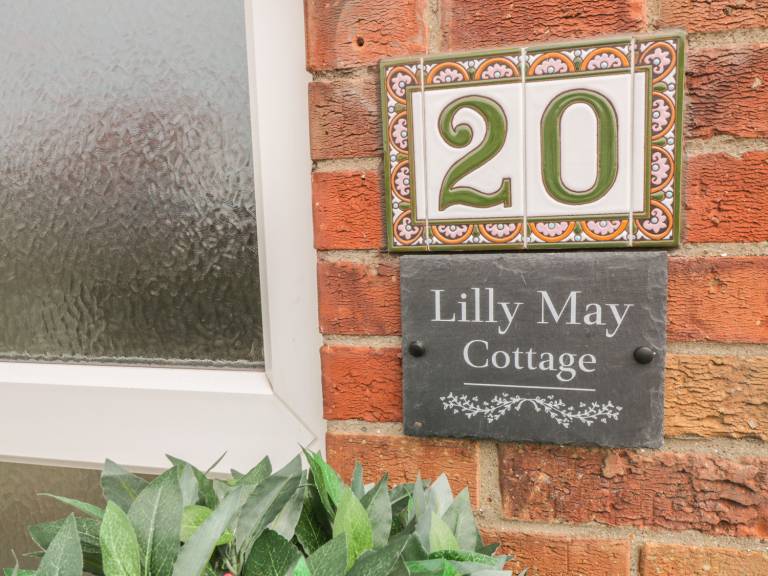 Cottage with garden | Beach view — photo 3