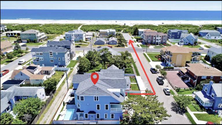 Spacious 6BR Beach Home with Elevator & Heated Pool - Ideal for Family Vacations — photo 2