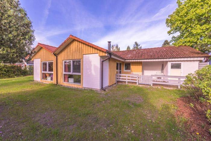 Reiher 4 - Gemütlicher Ferienbungalow für 4 Personen mit eigener Sauna in Mirow