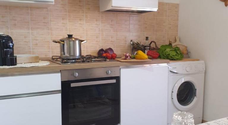 Holiday apartment with 2 rooms for 5 persons — photo 4