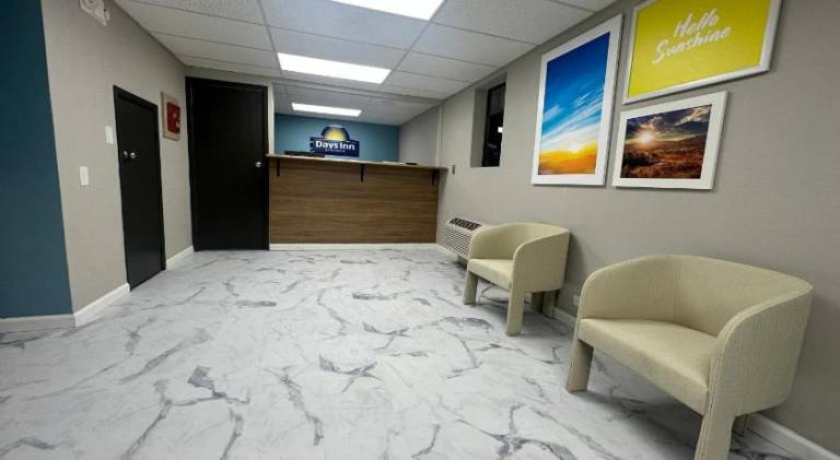 Days Inn by Wyndham Farmington NM — photo 3
