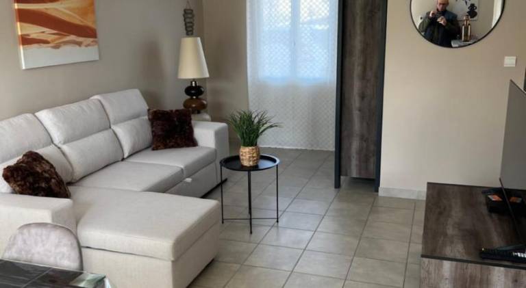 Vacation home with 2 rooms for 6 persons in Gréoux-les-Bains