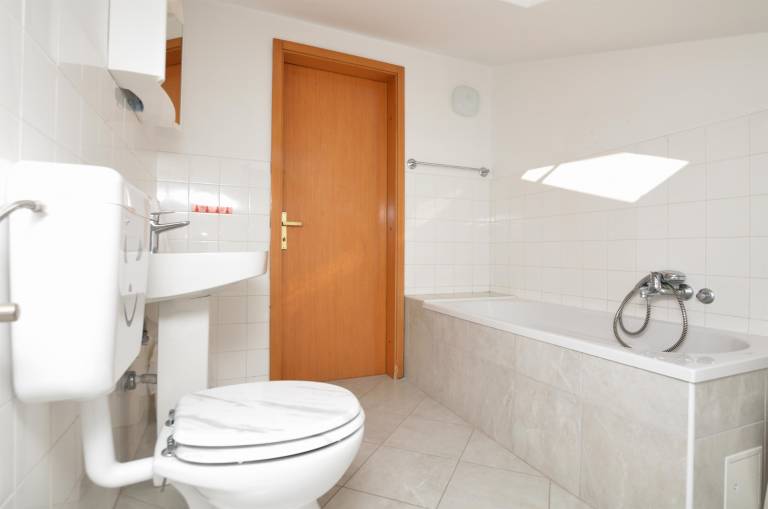 Holiday apartment with 2 rooms for 4 persons — photo 4