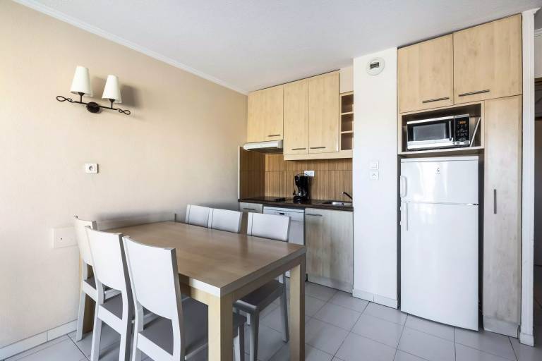 Rental apartment with patio & pool | Beach nearby | Pets are welcome — photo 4