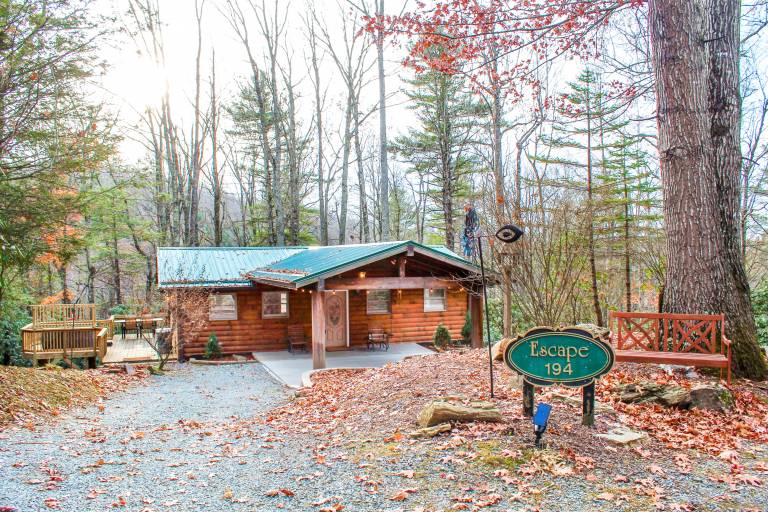 Cozy, Wooded Cabin near Outdoor Activities in Boone, NC