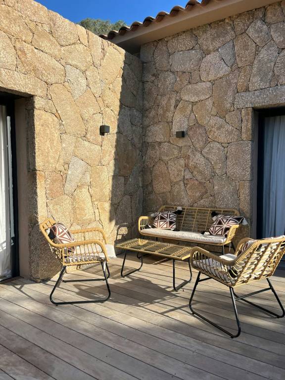 Stone house between Porto-Vecchio and Bonifacio — photo 4
