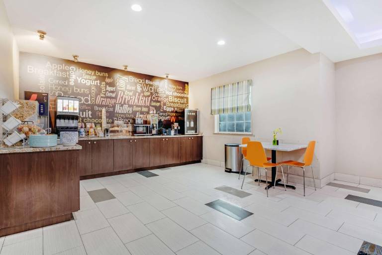SureStay Plus by Best Western Owasso Tulsa North — photo 5