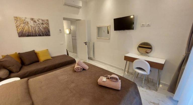 Rental apartment with 2 rooms for 6 persons in Vezzano Ligure