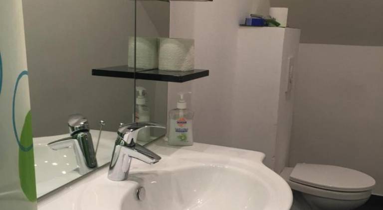 Doppelbettzimmer mit Bad — photo 2