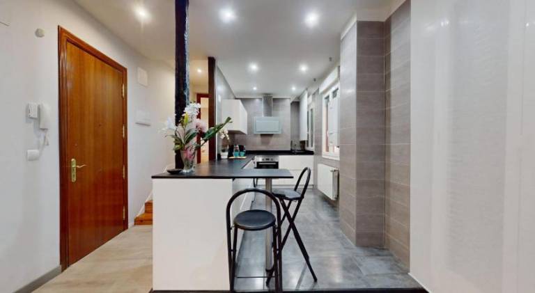 Historic Center Albizuri Residence, Bright, Spacious 3BR Apartment Ideal for Groups — photo 3