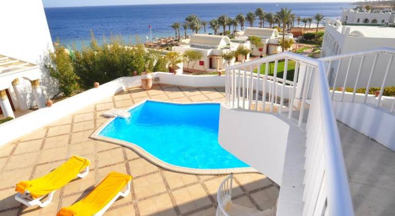 Carlton Luxury Villa