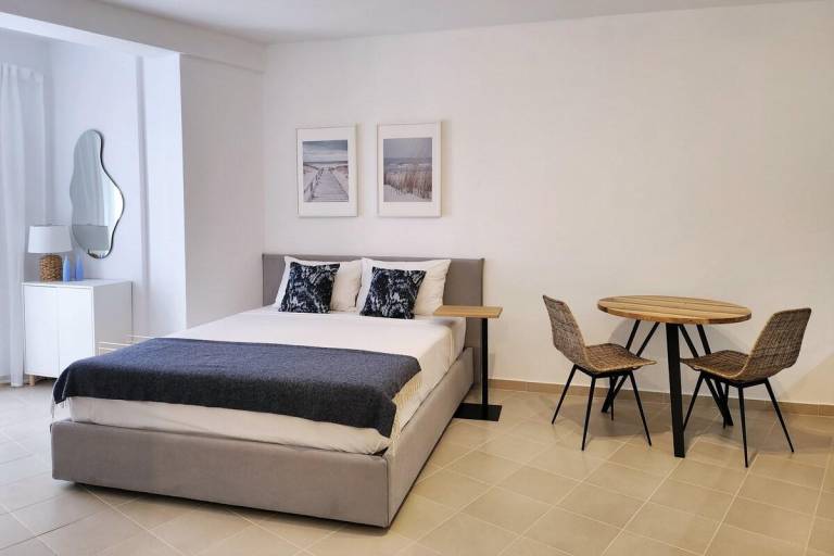 Holiday apartment with terrace in Vlorë