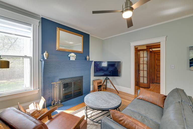 Spacious Historic Home in the Berkshires! — photo 2