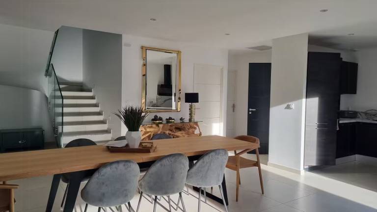 Children-friendly ample house with terrace, private pool & barbecue | Beach nearby | Perfect for remote work | Pets are welcome — photo 4