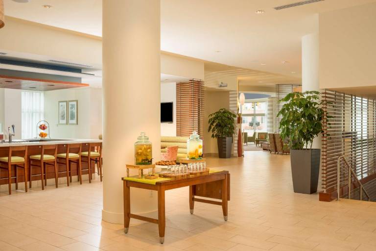 Hilton Garden Inn Alexandria Old Town National Harbor — photo 4