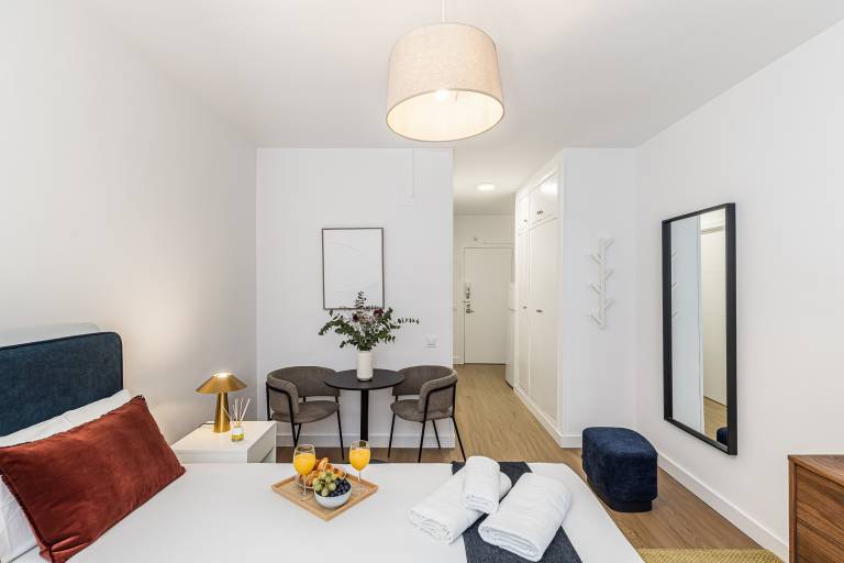 Apartment with patio | Near Seville Cathedral — photo 4