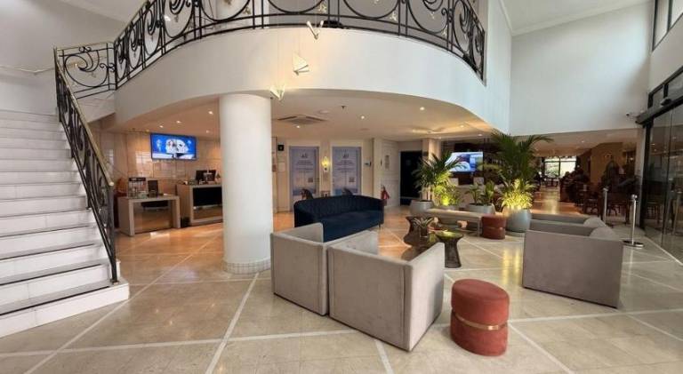 Serviced apartment with yard, pool & sauna | Pet-friendly — photo 4
