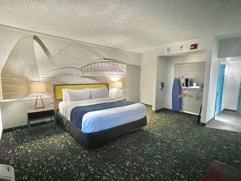 Saint Louis Airport Hotel