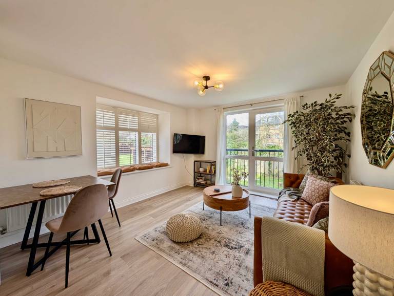 Stylish 2 Bedroom Flat in Greater London