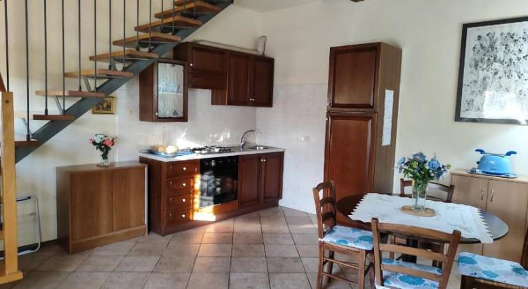 Apartment with pool, barbeque & garden — photo 3