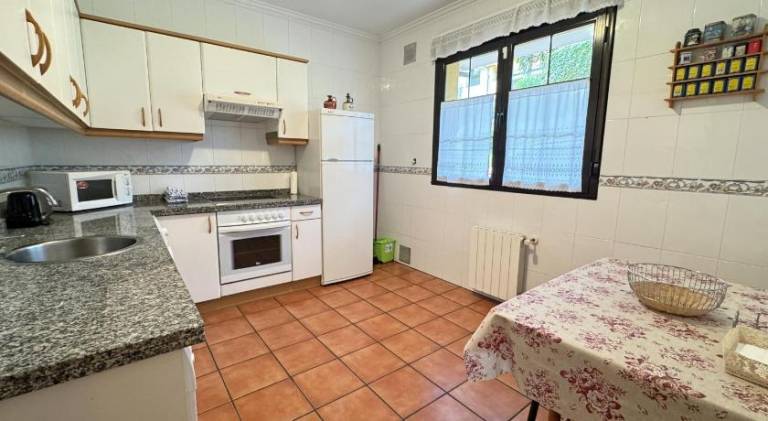 Fully equipped beautiful house with yard, terrace & grill | Dogs allowed — photo 5