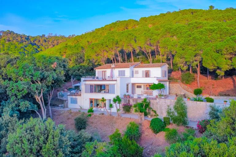 Family-friendly villa with grill, garden & patio | Good for workation | Dogs allowed in Portoferraio