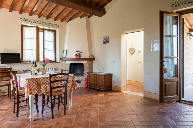 Apartment 'Agriturismo Carpineto' with Shared Pool, Private Terrace and Wi-Fi — photo 4
