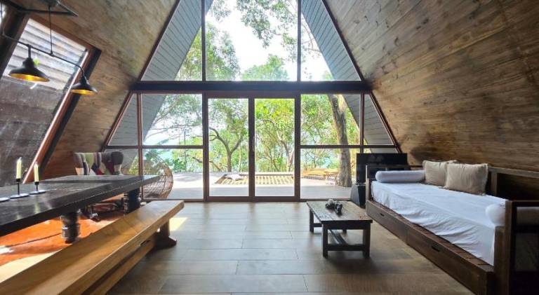 Chalet with pool | Pets are welcome — photo 2