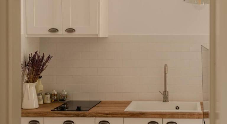 Serviced apartment with patio & yard | Good for workation — photo 4