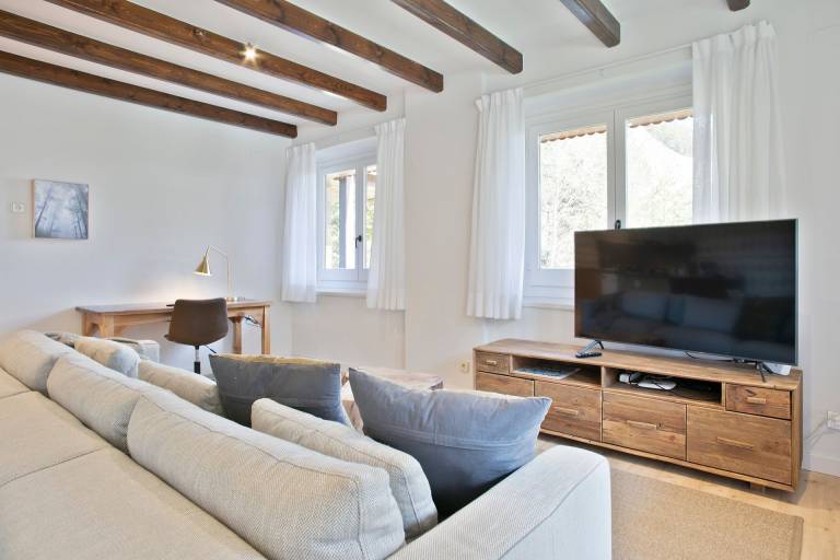 Holiday apartment with fast internet & terrace | Mountain view — photo 3