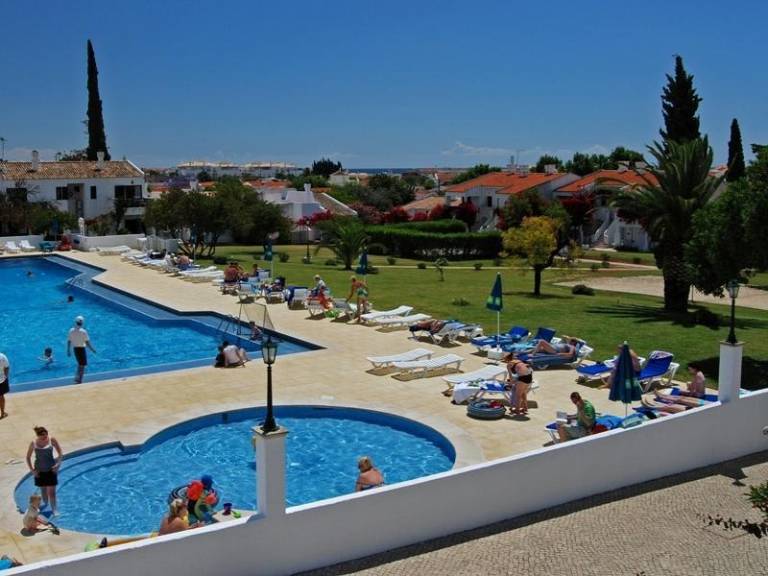 Family-oriented wonderful rental apartment with garden, pool & patio | Dogs allowed in Tavira
