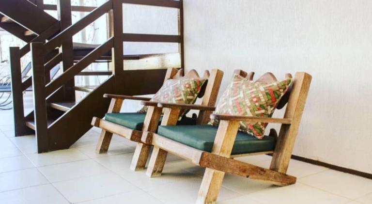 Serviced apartment with terrace & pool — photo 4
