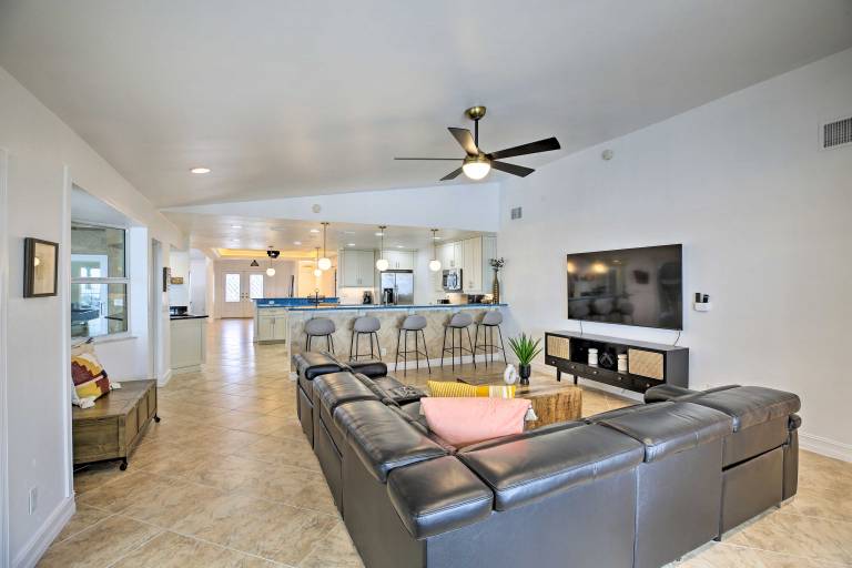 Luxe Waterfront Home w/ Pool & Dock in Cape Coral — photo 5