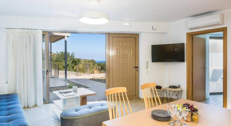 Family-friendly beautiful villa with patio, barbecue & private pool | Good for workation | Dogs allowed — photo 2
