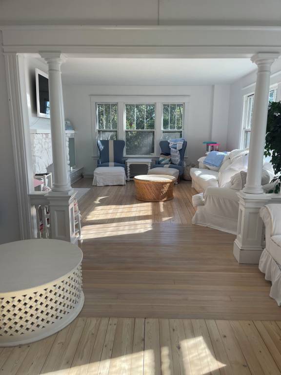 House Misquamicut