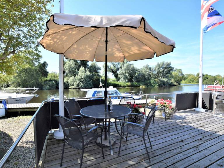 Cottage  Brundall