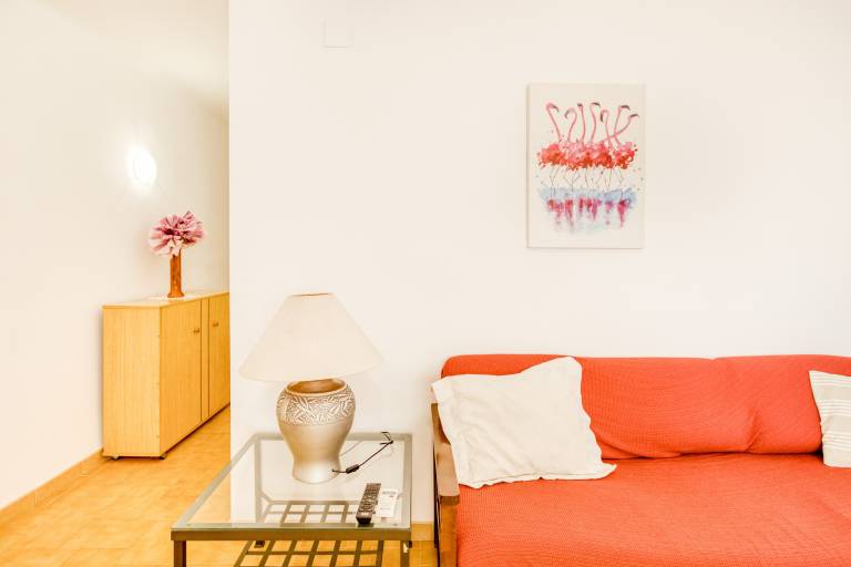 Apartment on 'Paseo Marítimo 3-3' close to the Beach with Terrace & Wi-Fi — photo 4