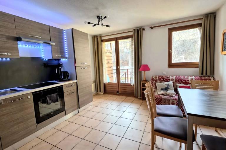 Family-oriented rental apartment | Next to the ski | Pets are welcome — photo 5