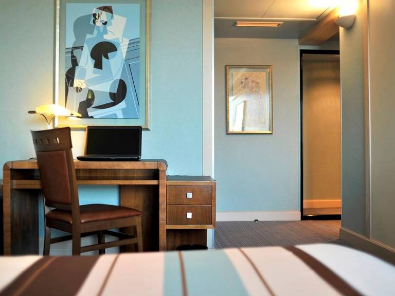 Hotel Art-Deco Eurallile in Marcq-en-Baroeul