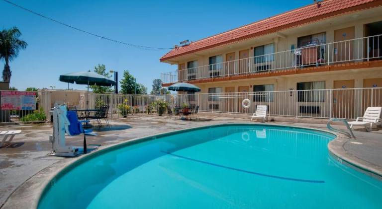 Vagabond Inn Bakersfield South — photo 4