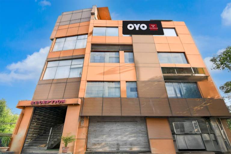 Hotel O AK International Hotel